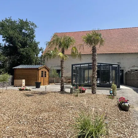Holiday home Renove Avec Piscine Chauffee Couverte, Climatisation, Proche Randonnees Et Attractions Locales - Fr-1-489-471 Couzon