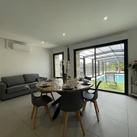 Renove Avec Piscine Chauffee Couverte, Climatisation, Proche Randonnees Et Attractions Locales - Fr-1-489-471 Holiday home Couzon